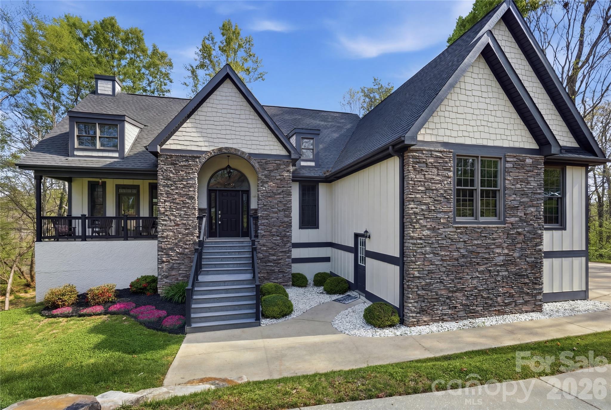 Vista at the Riverbank - Residential