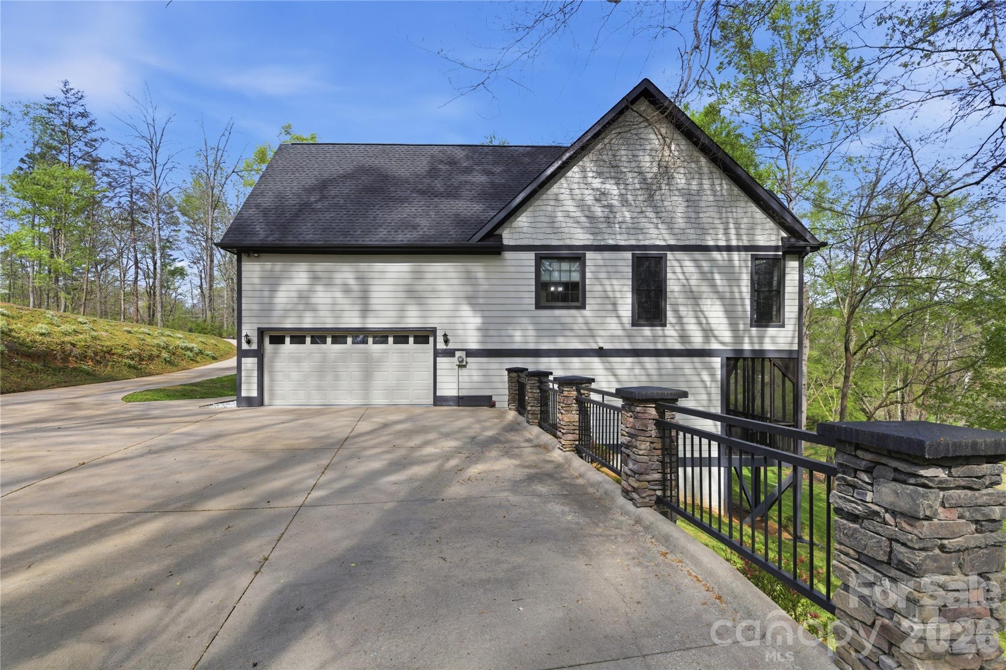 Vista at the Riverbank - Residential