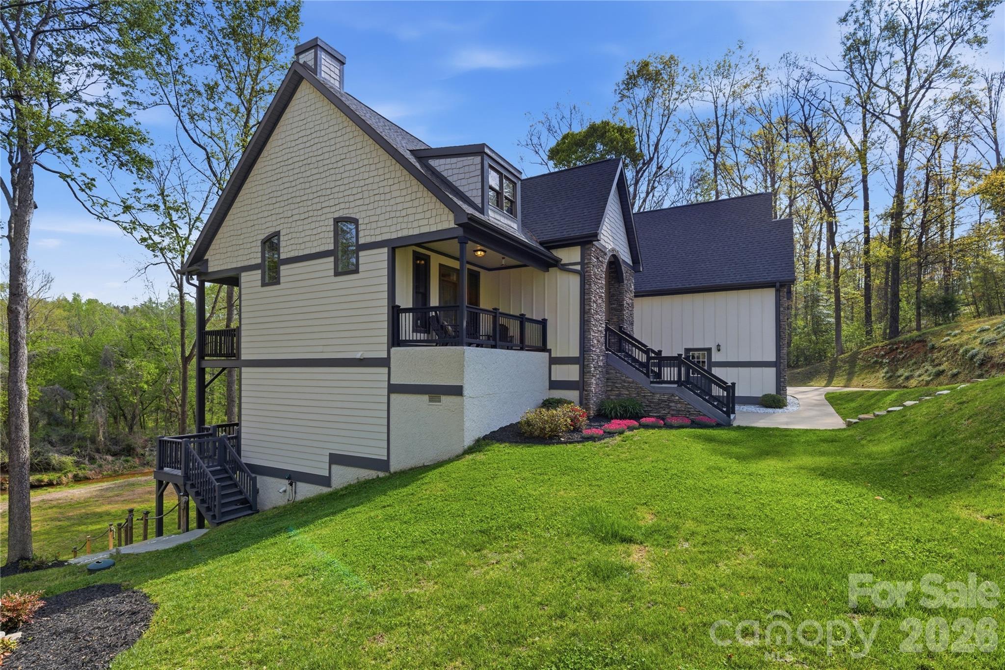 Vista at the Riverbank - Residential