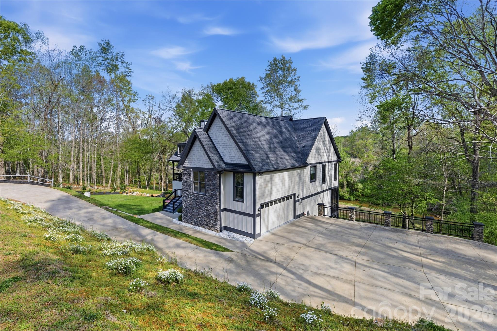 Vista at the Riverbank - Residential