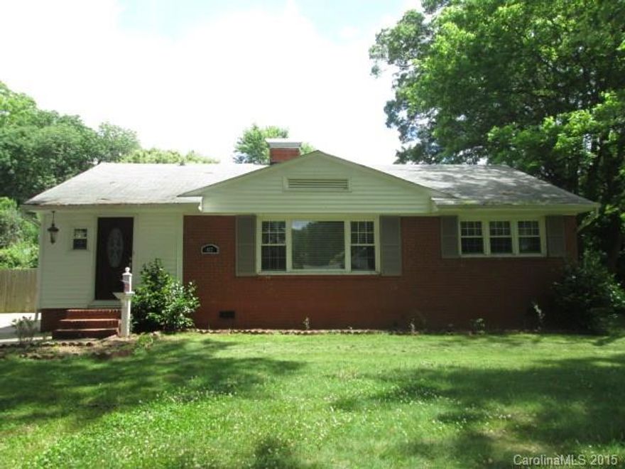 Very cute house close to Southend and uptown. Updated throughout. Large fenced yard. Walk Score: 40 (car dependent).