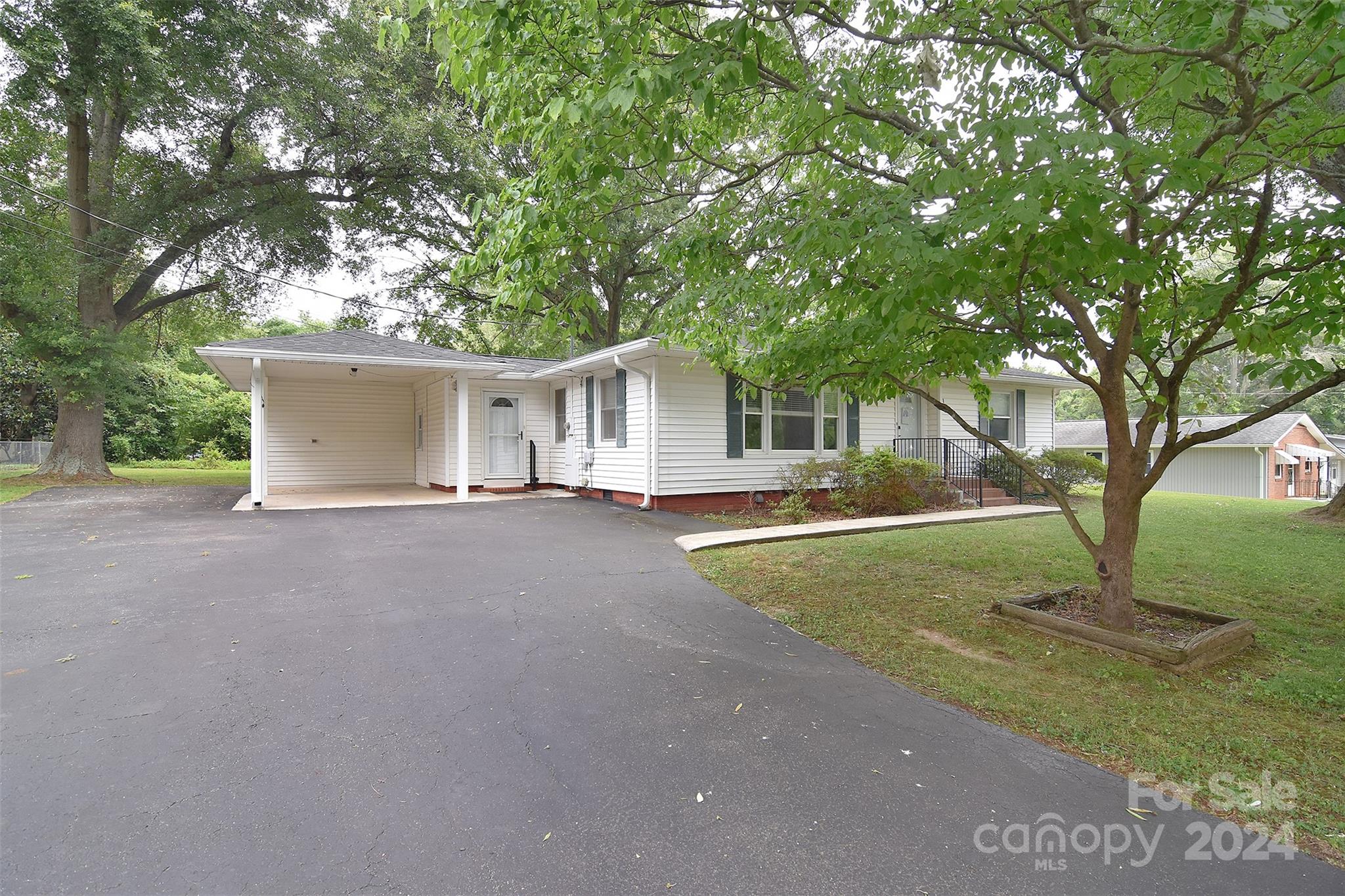 E P. Lewis Estate - Residential