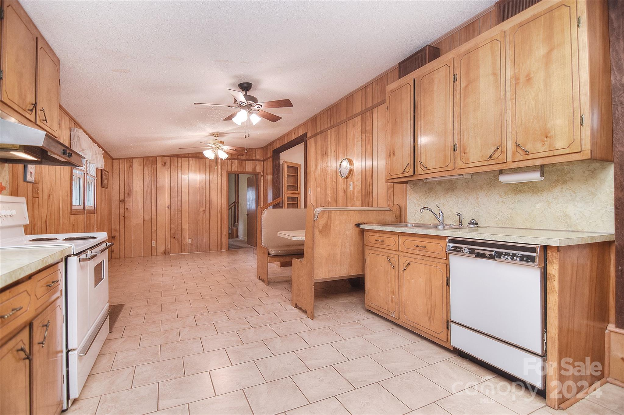 E P. Lewis Estate - Residential