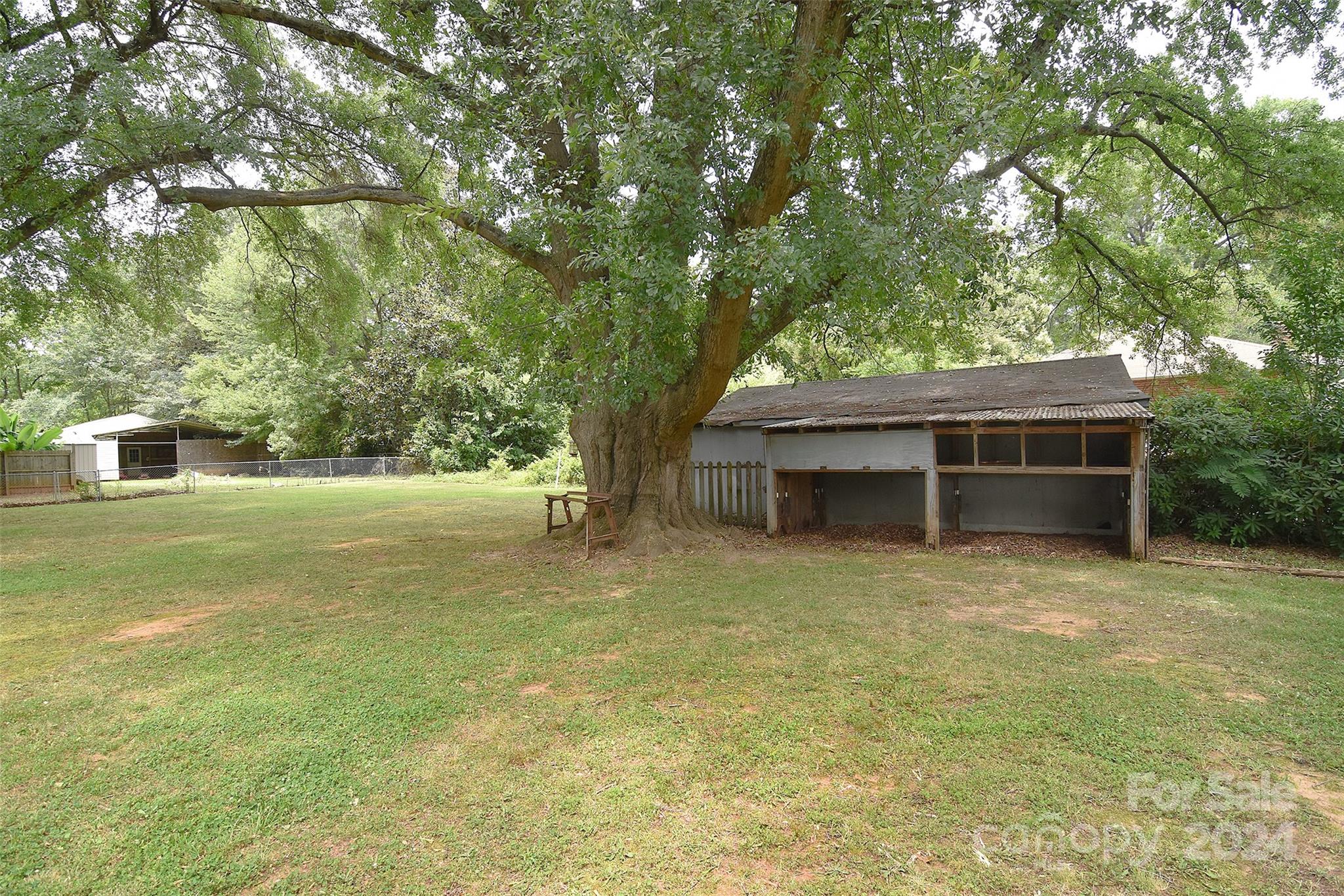 E P. Lewis Estate - Residential