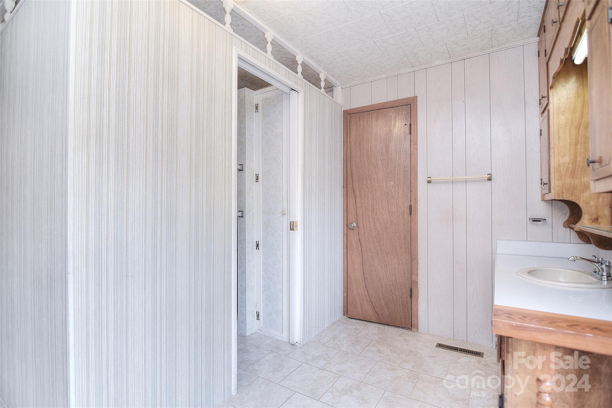 E P. Lewis Estate - Residential