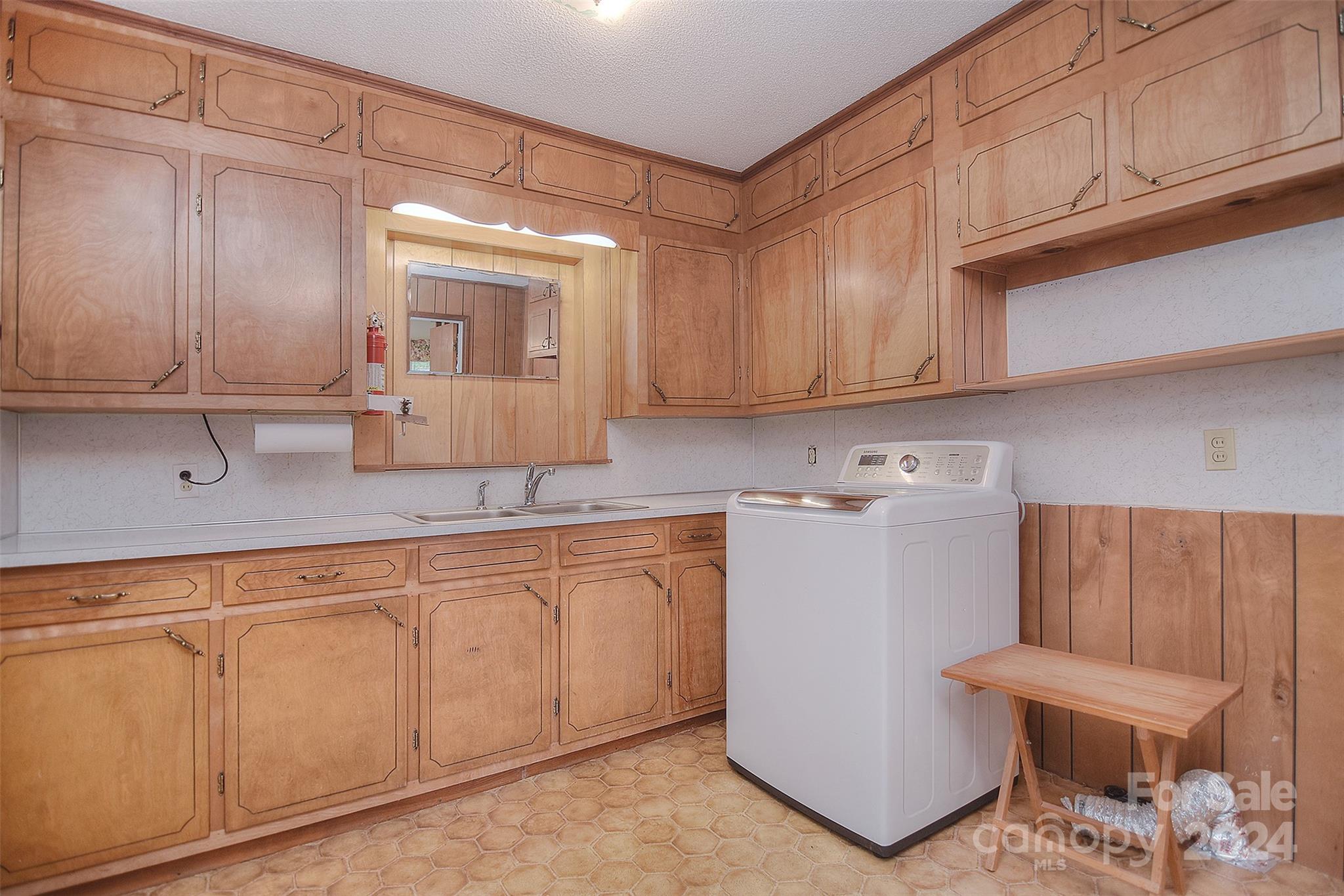 E P. Lewis Estate - Residential