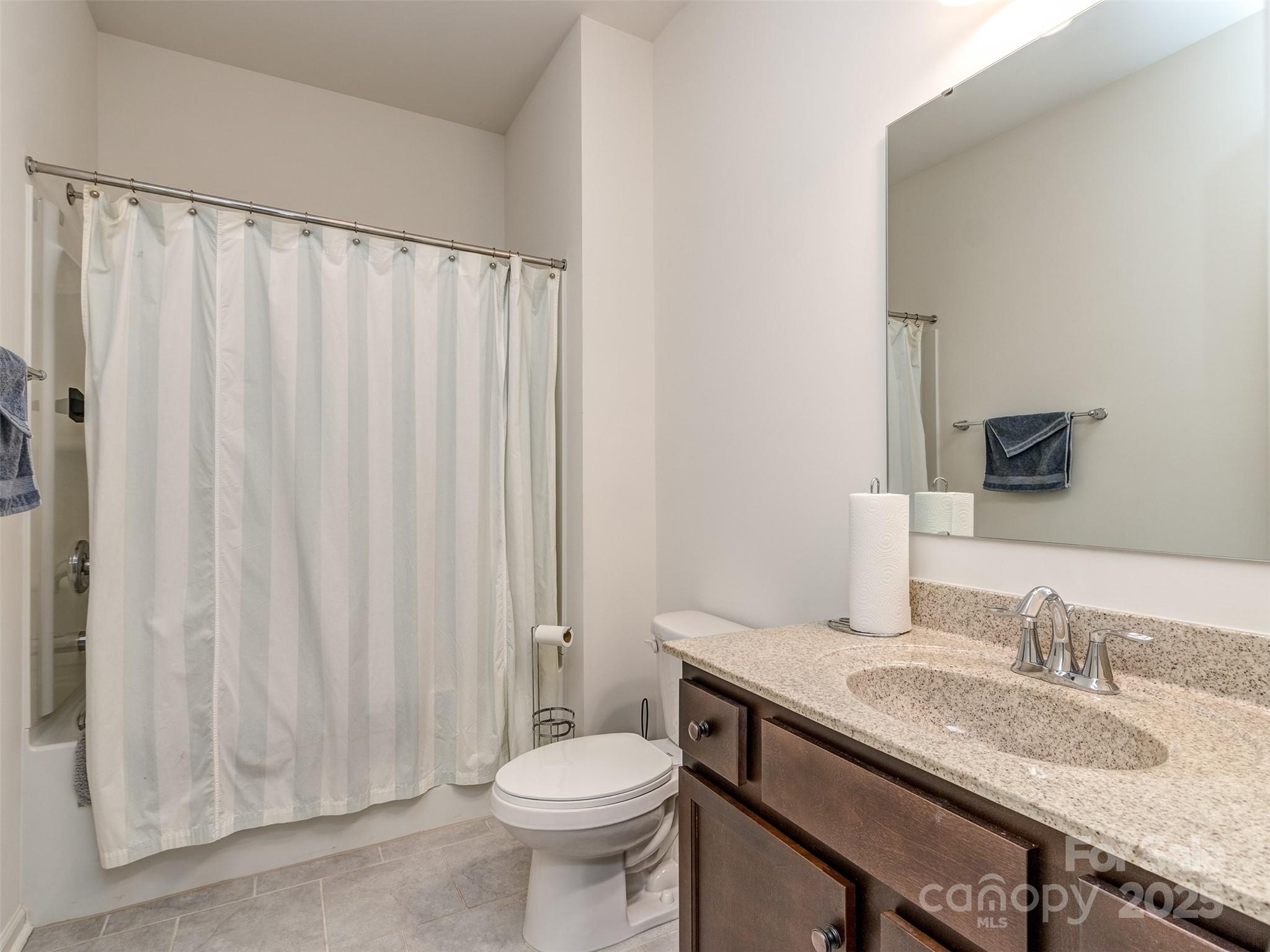 5220 Admirals Landing