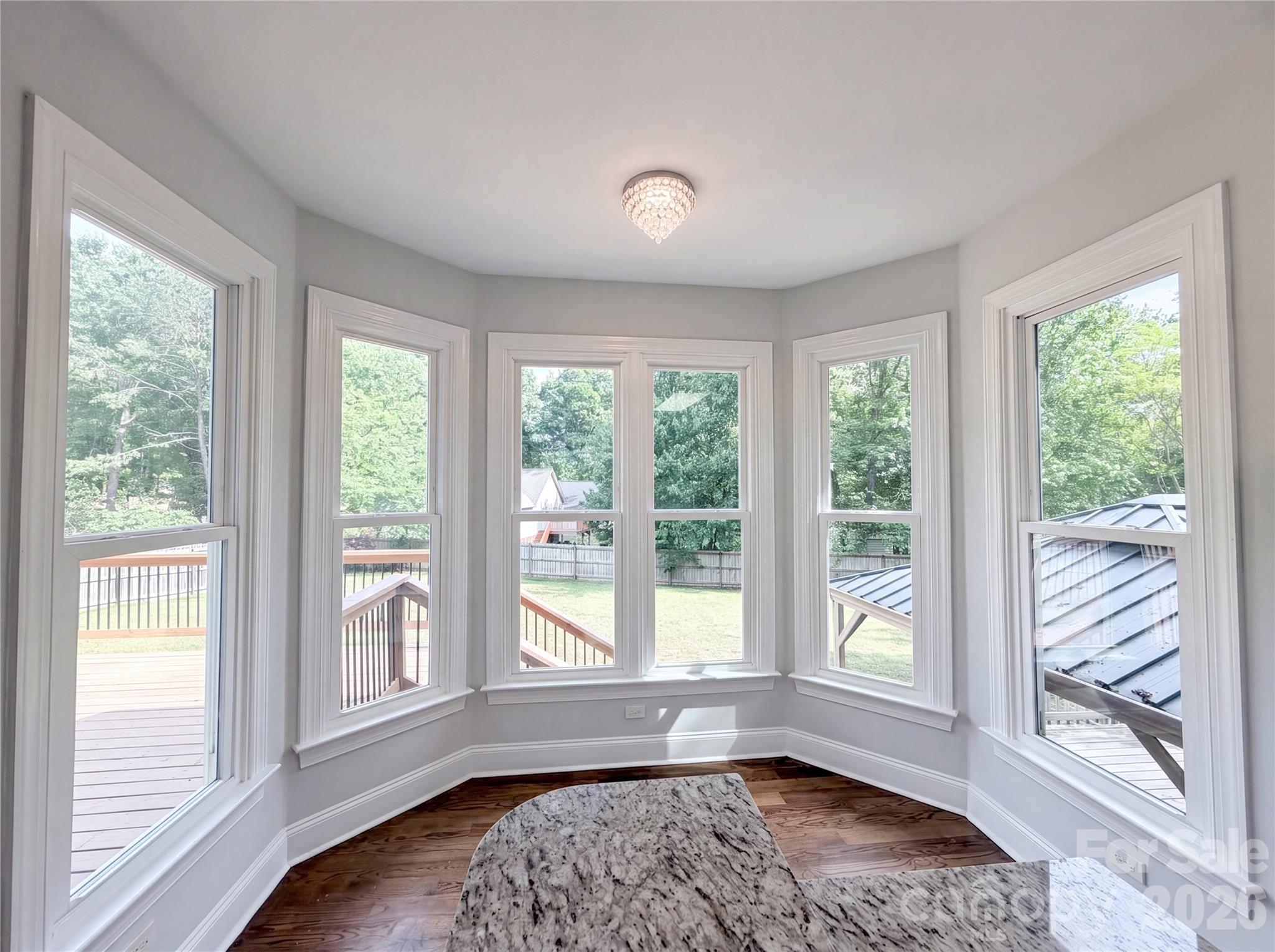 2496 Lake Shore Road S