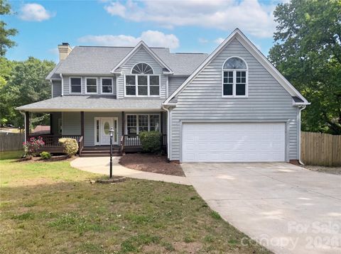 Photo of 2496 Lake Shore Road S, Denver, NC 28037 (MLS # 4373452)