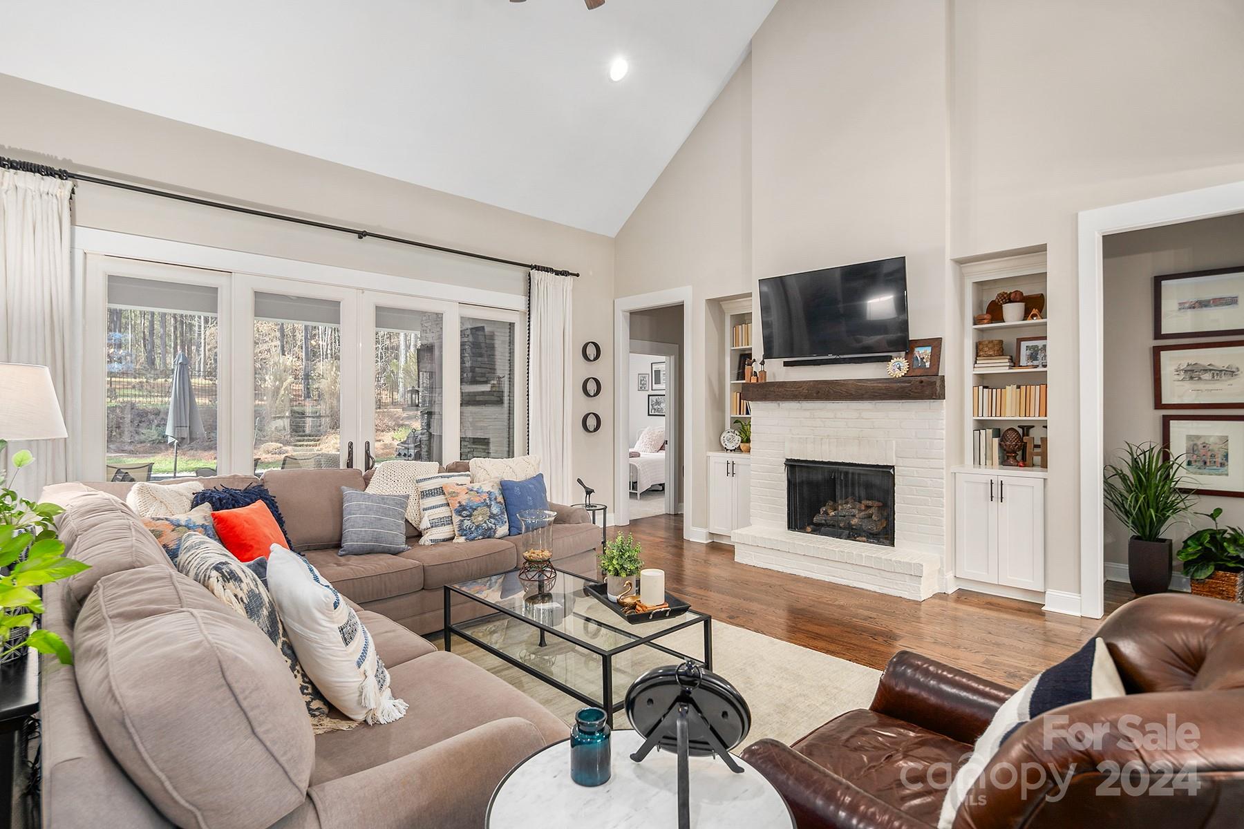 Pebble Bay - Residential