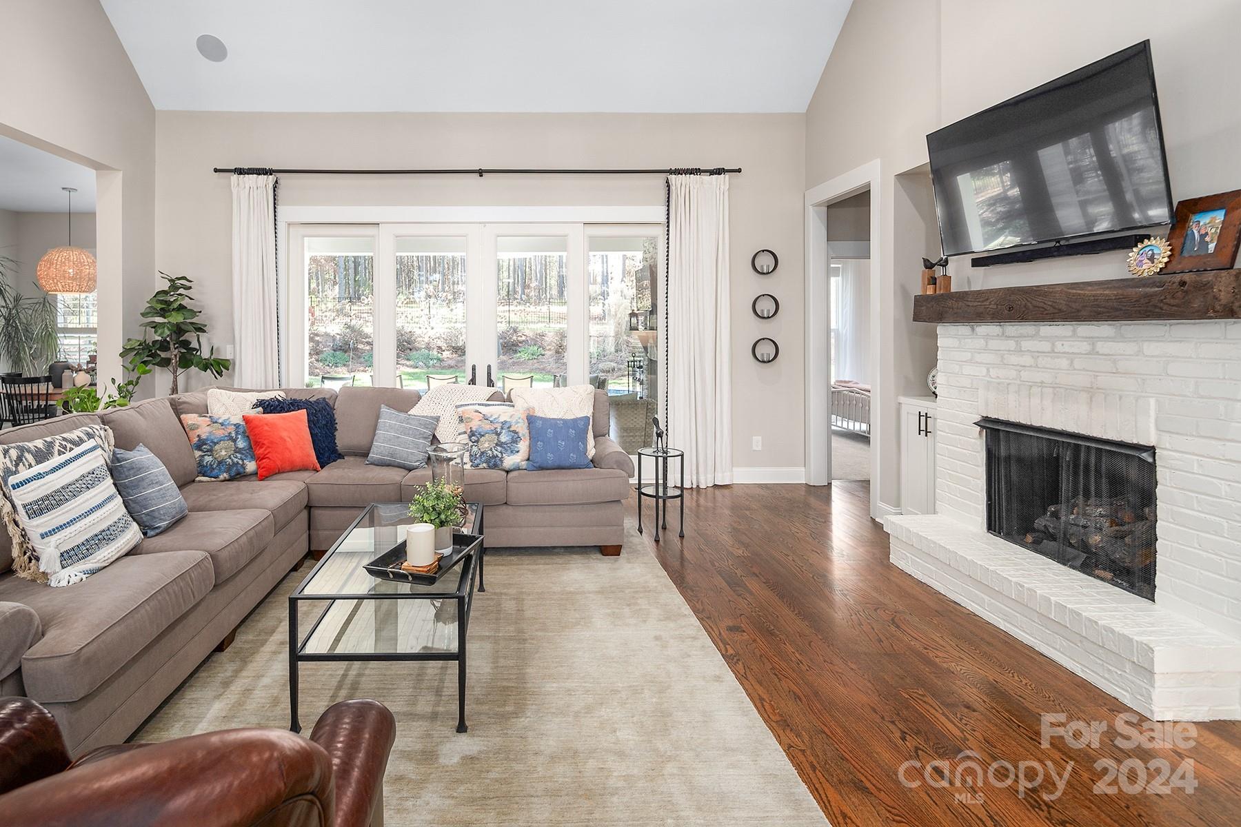 Pebble Bay - Residential