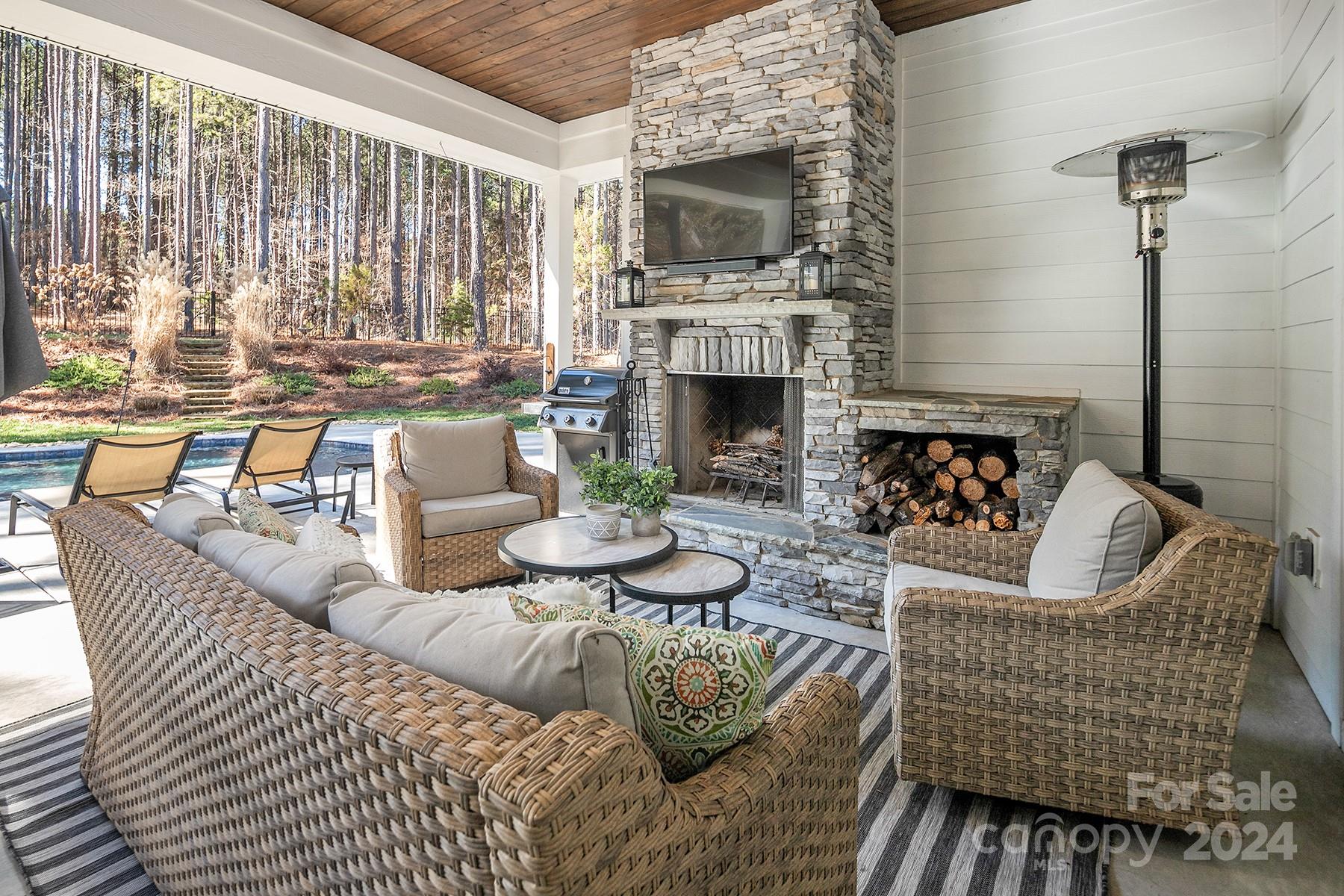 Pebble Bay - Residential