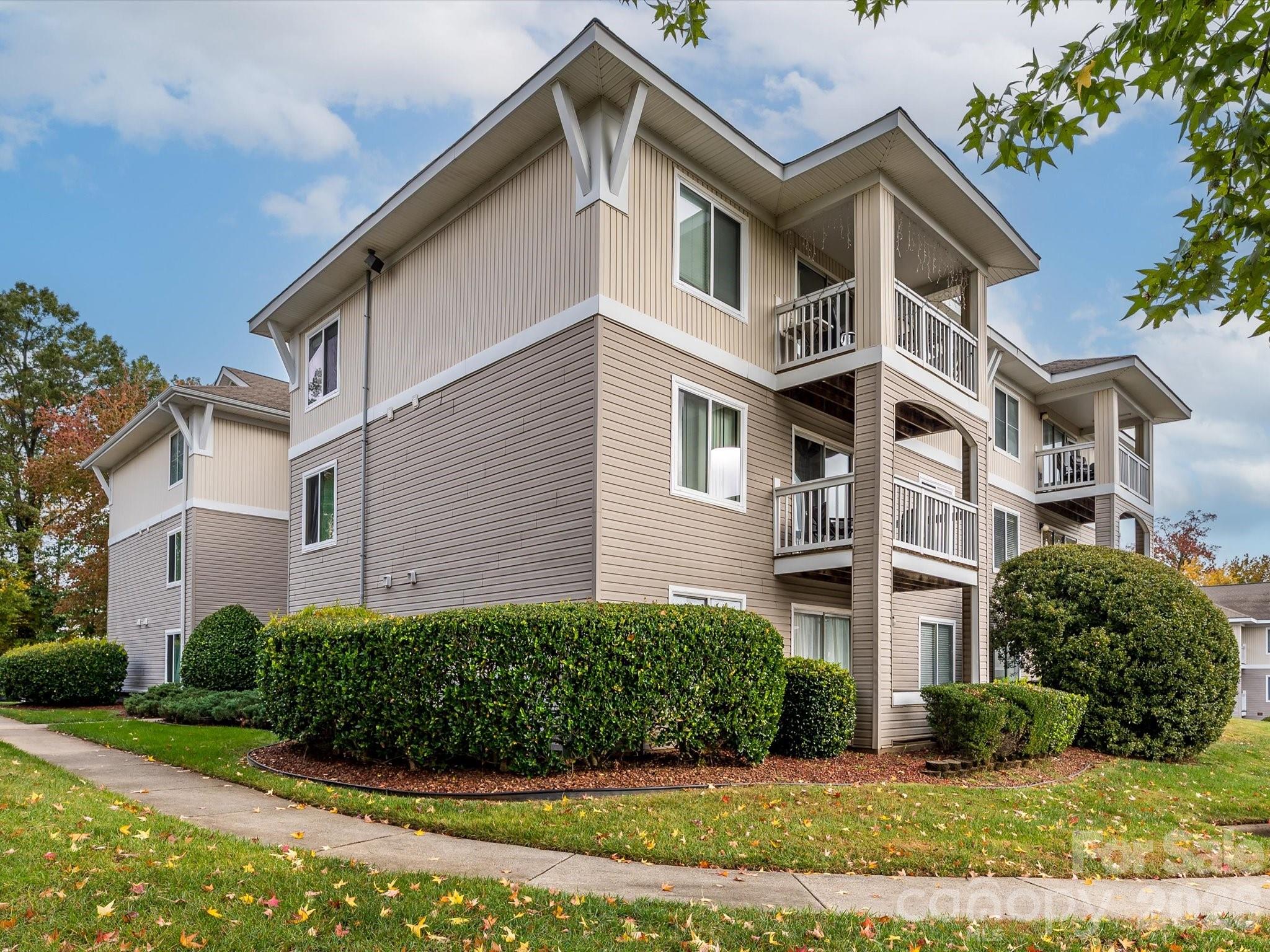 University Terrace North - Residential