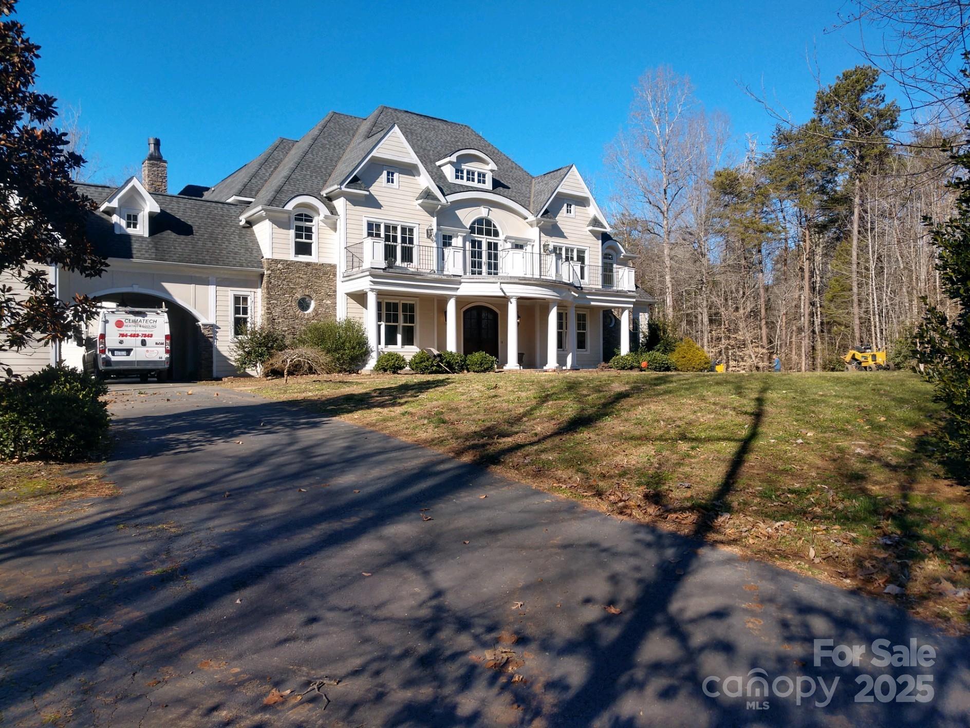 450 Greywalls Lane