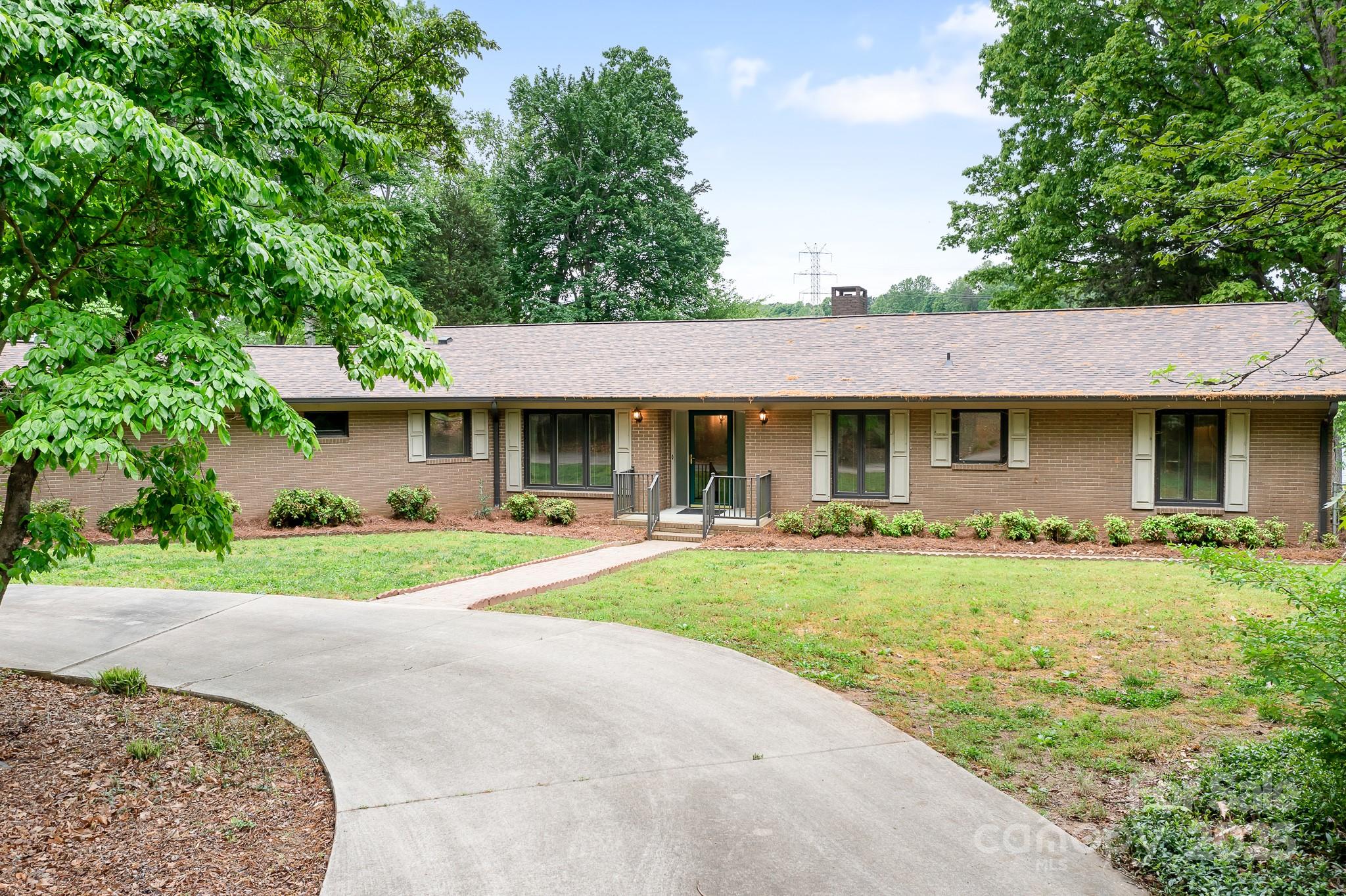 4798 Lynwood Road