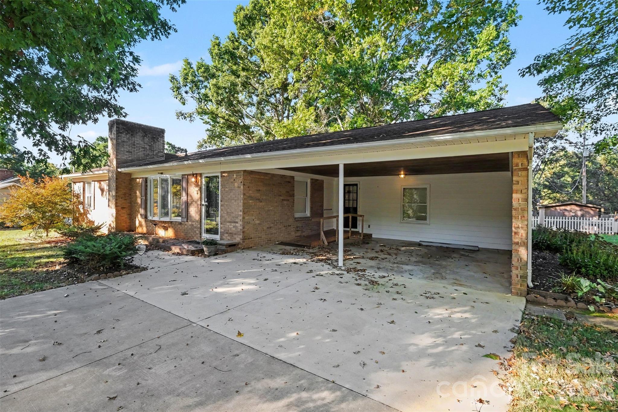225 Edgewood Drive