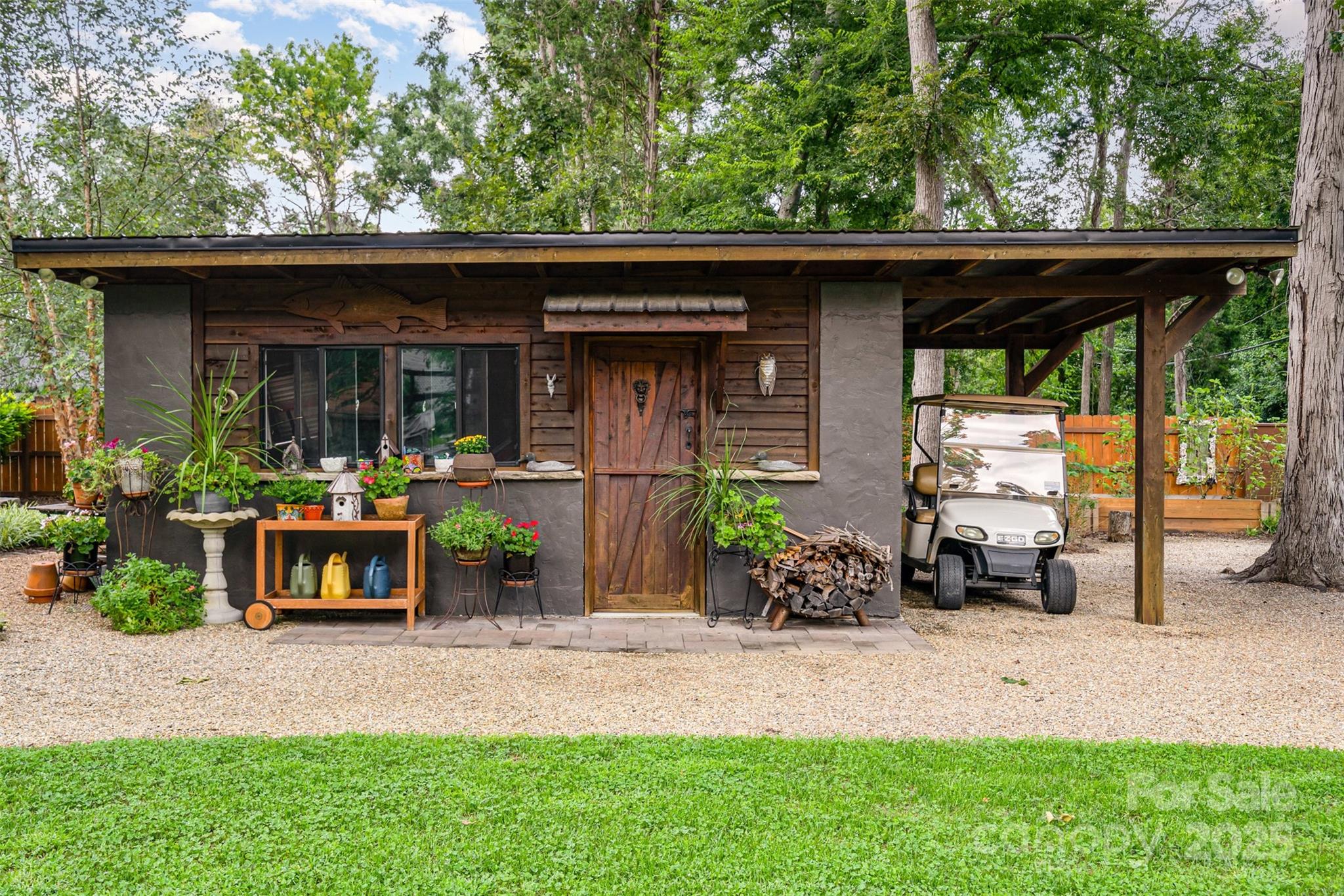 Country Club Estates - Residential