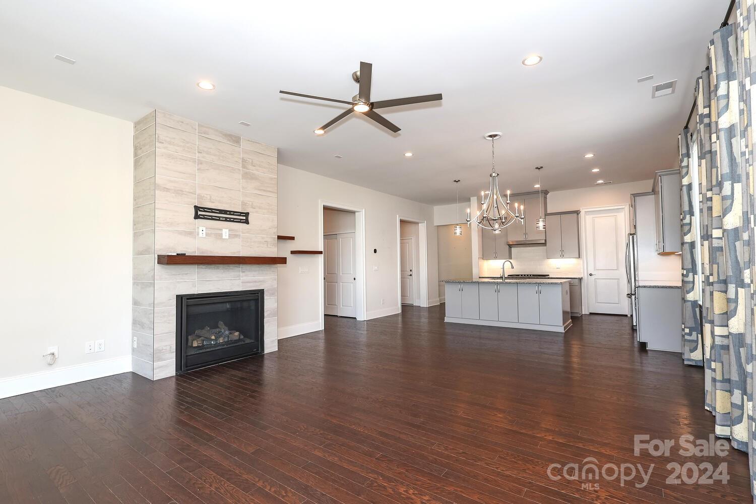 Regency at Palisades - Residential