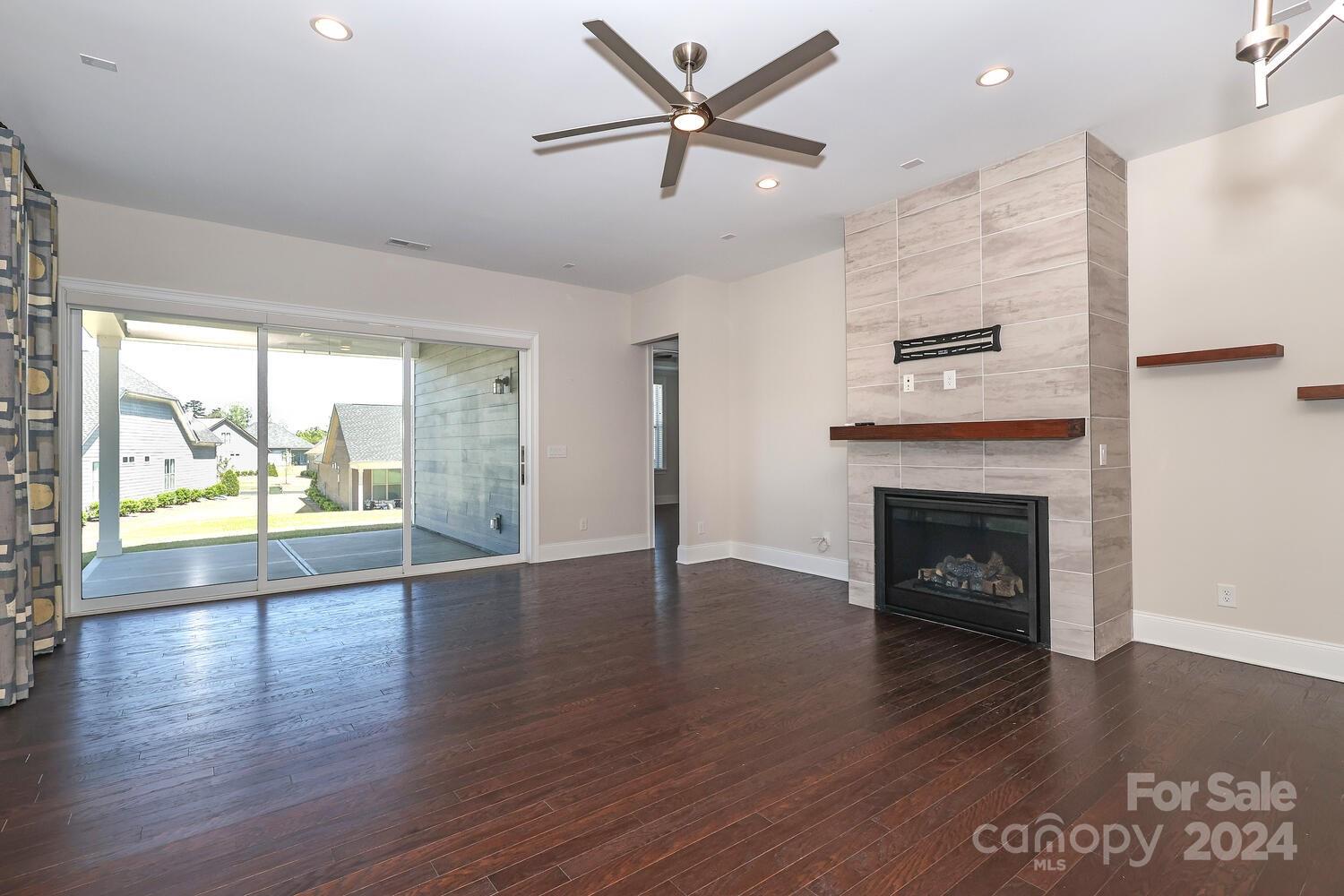 Regency at Palisades - Residential