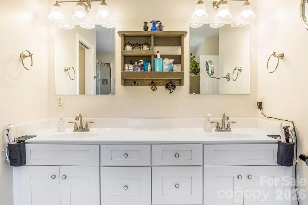 Old Applewood Hollow - Residential