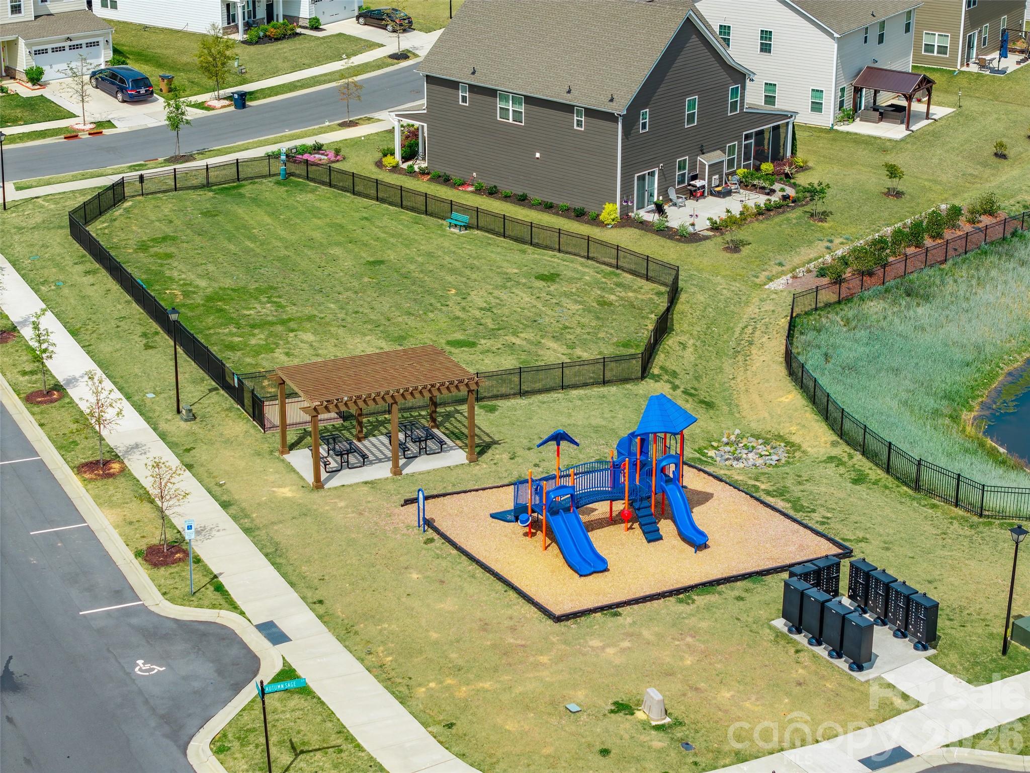 Springshire Creek - Residential