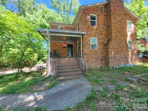 Photo of 3340 Silver Stream Road, Charlotte, NC 28226 (MLS # 4385188)