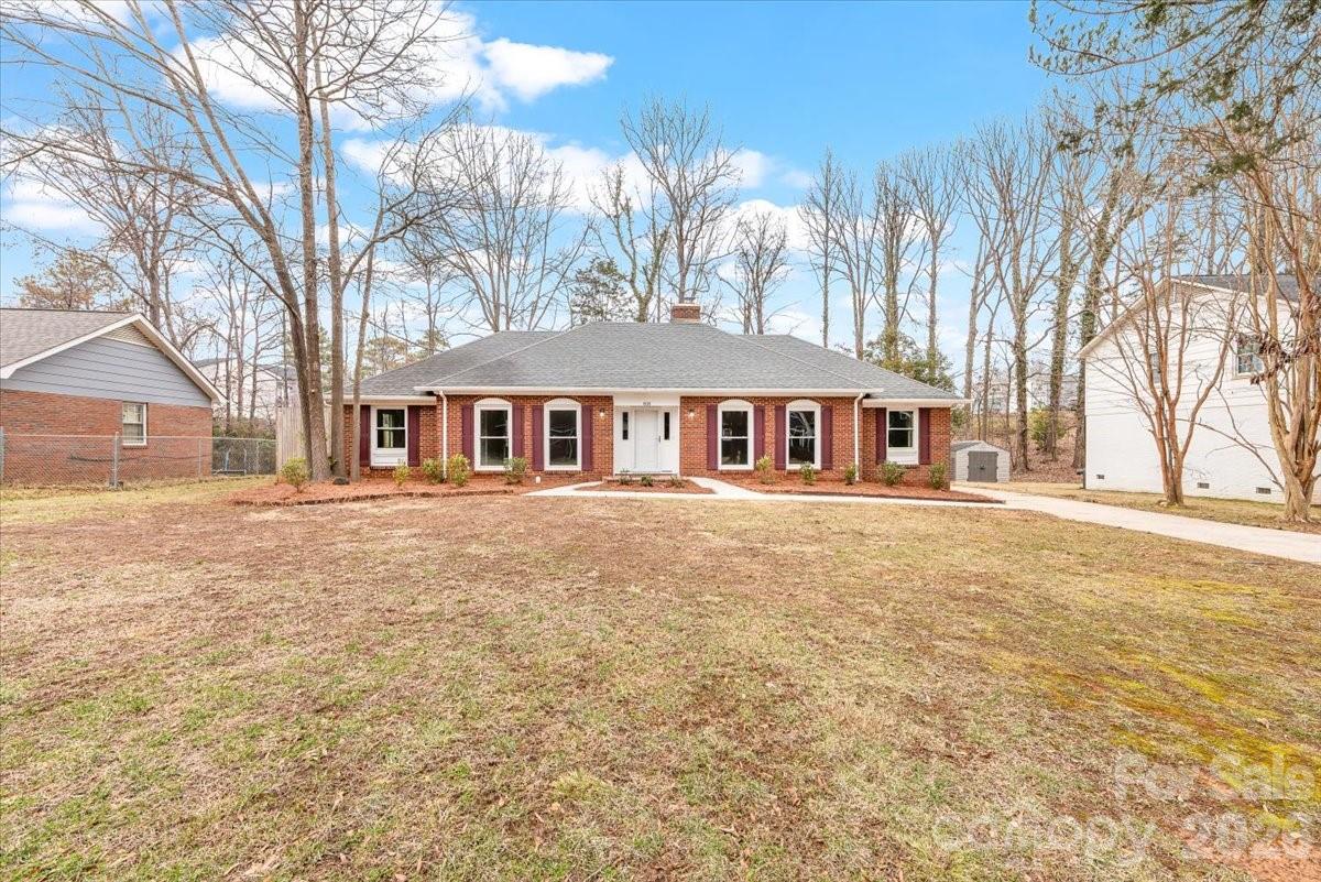 818 Eaglewood Avenue