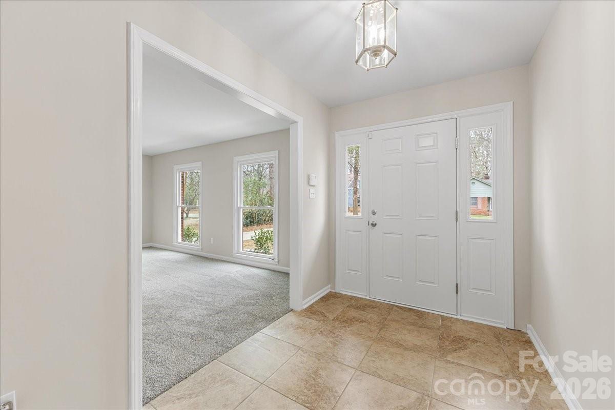 818 Eaglewood Avenue