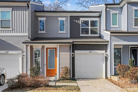 Photo of 5128 Somerset Hill Lane, Charlotte, NC 28269 (MLS # 4355064)