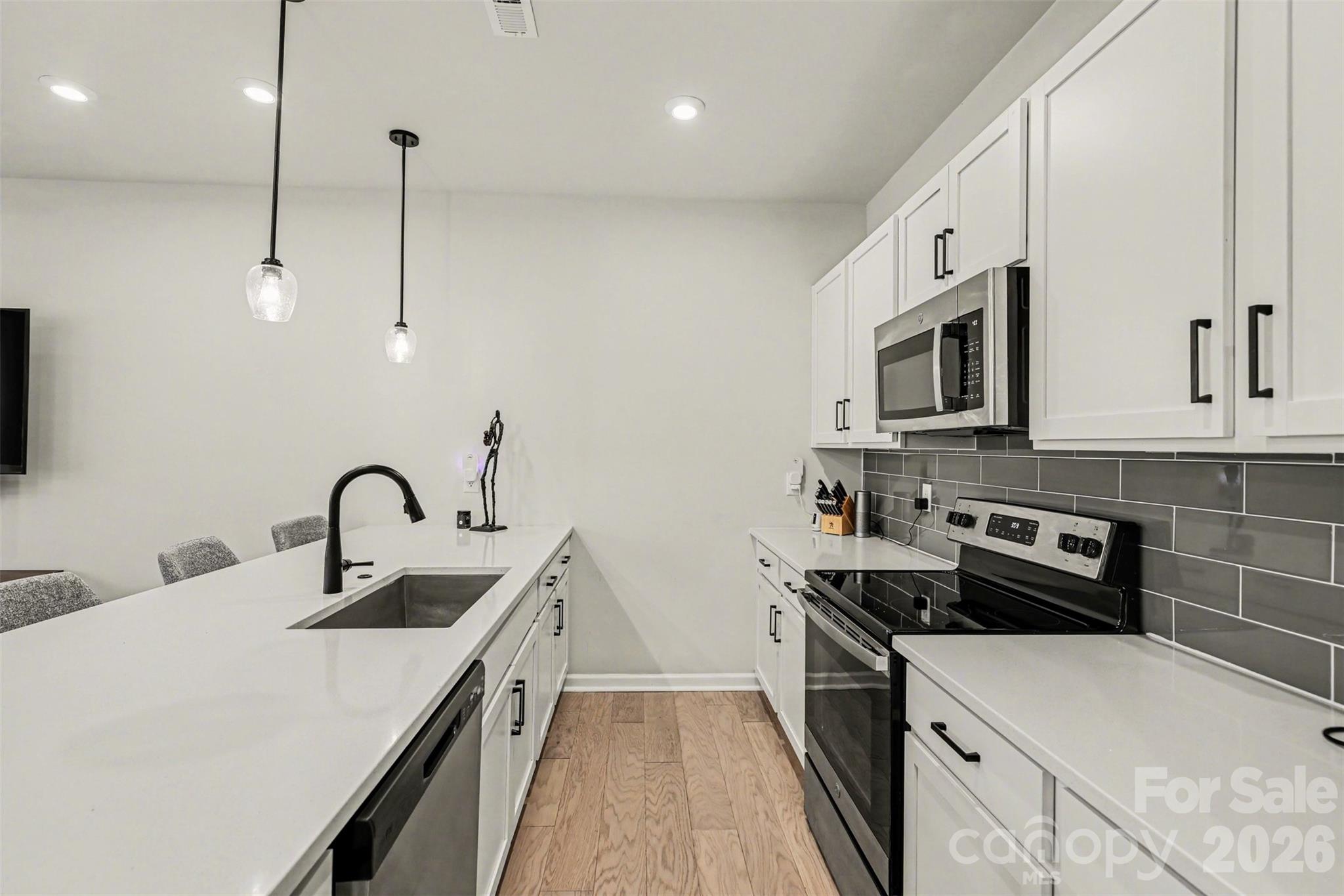 Fifteen 15 Cannon - Residential