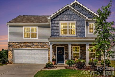 Photo of 679 Mile Creek Road, Edgemoor, SC 29712 (MLS # 4387627)