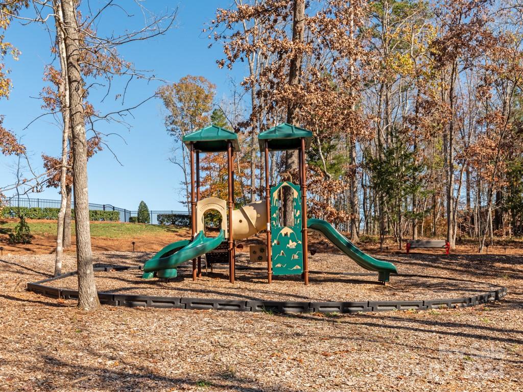 Tree Tops - Residential