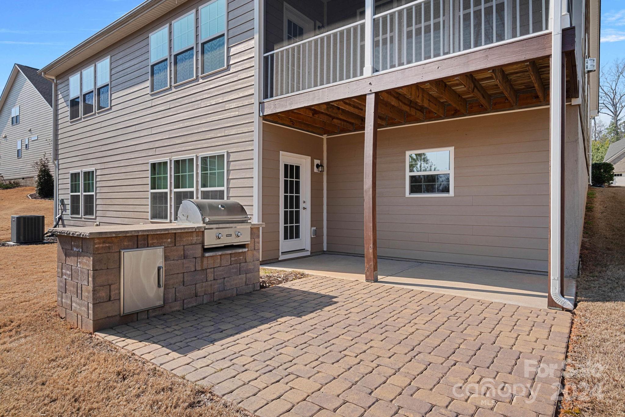 Tree Tops - Residential