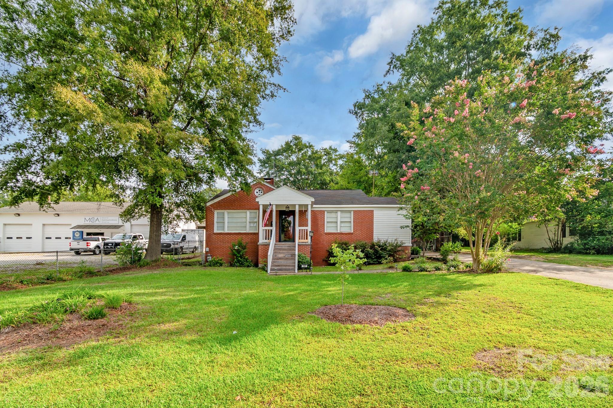 1587 Flat Creek Road