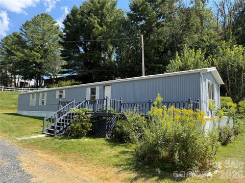 Photo of 18 Wheeler Hills Road, Burnsville, NC 28714 (MLS # 4422288)