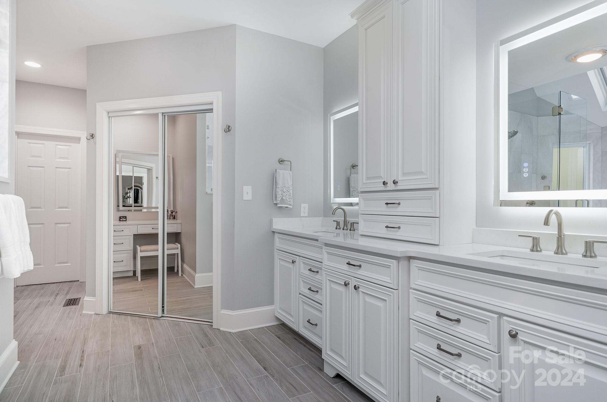 Royal Oaks - Residential