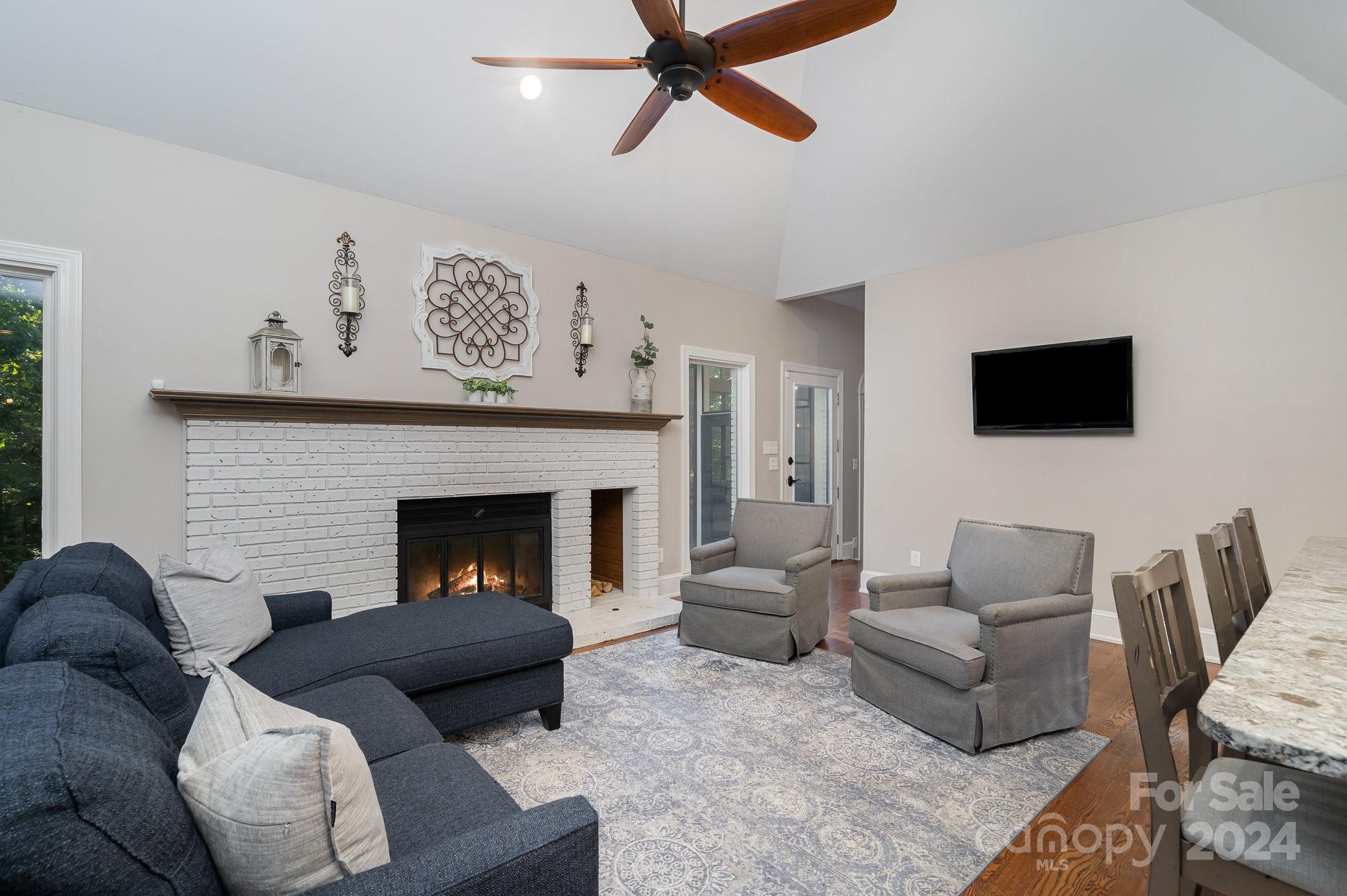 Royal Oaks - Residential