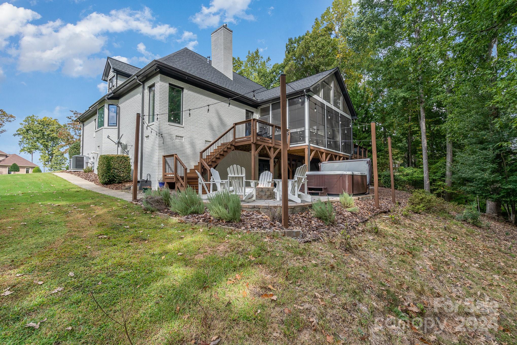 Royal Oaks - Residential