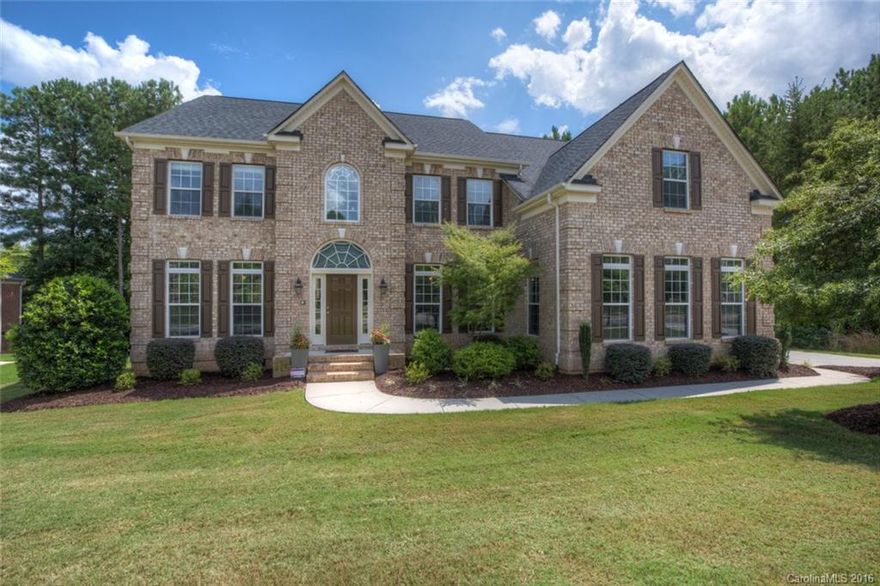 Luxury in three levels tucked away in The Palisades.  Home is privately positioned near a main entrance for easy access to major road connections. It is beautifully appointed with elegant details that include a welcoming entrance, formal living room with bay window, dining room and office. Buyers will be well pleased with the care and splendor of this spacious inviting home.  Show it today and make this deal come together. Seller is motivated so bring an offer!