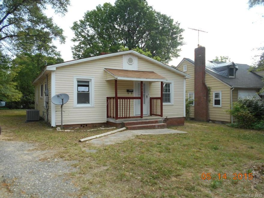 Great location in the historical, charming town of Belmont. Less than 1 mile south of Belmont Abbey College and interstate 85. Some renovations have been completed since original construction. There is vinyl siding , vinyl windows and doors. The bathroom has newer fixtures. The kitchen still waiting for renovations. The initial  bid period is from 06/19/2015 to 06/26/2015