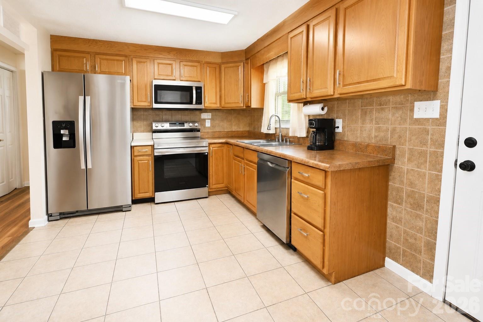 3237 Annex Street