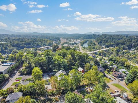 99999 Club Street 5 Asheville NC 28801