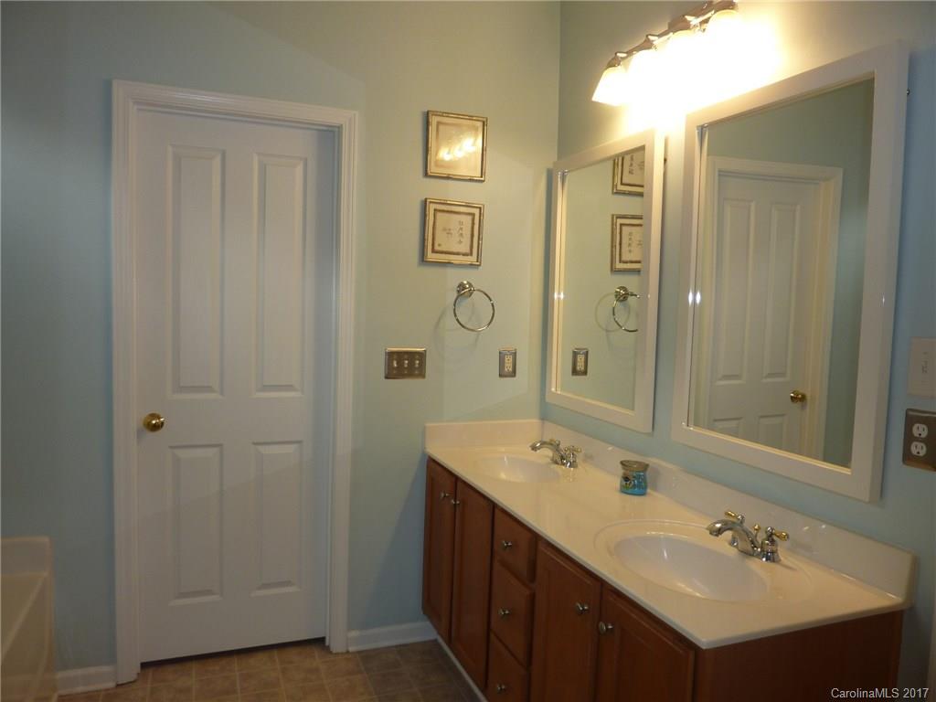 Old Stone Crossing - Residential