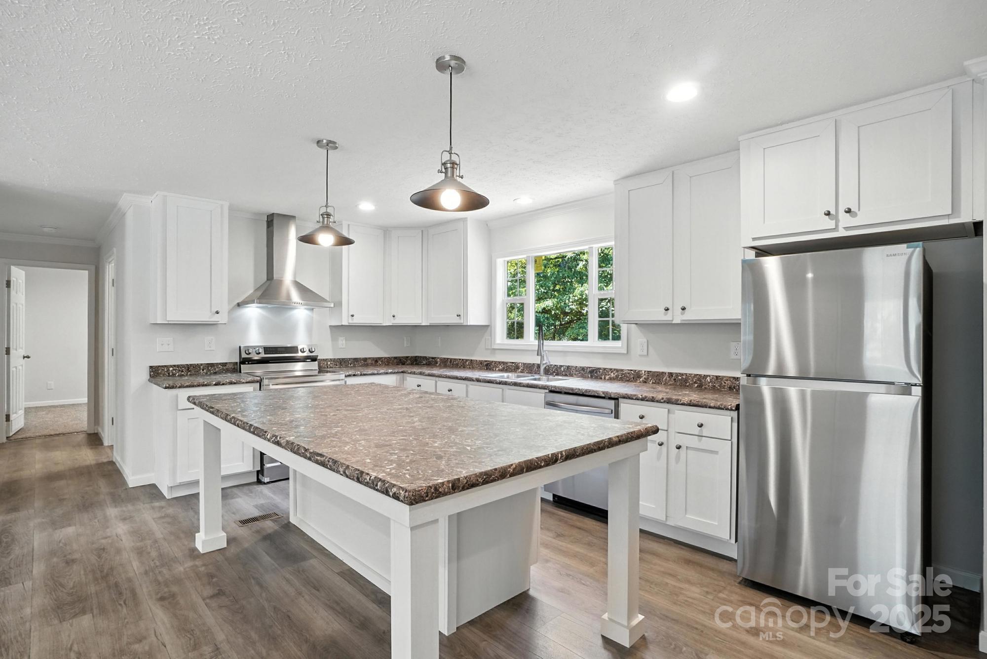1841 Bascom Lane