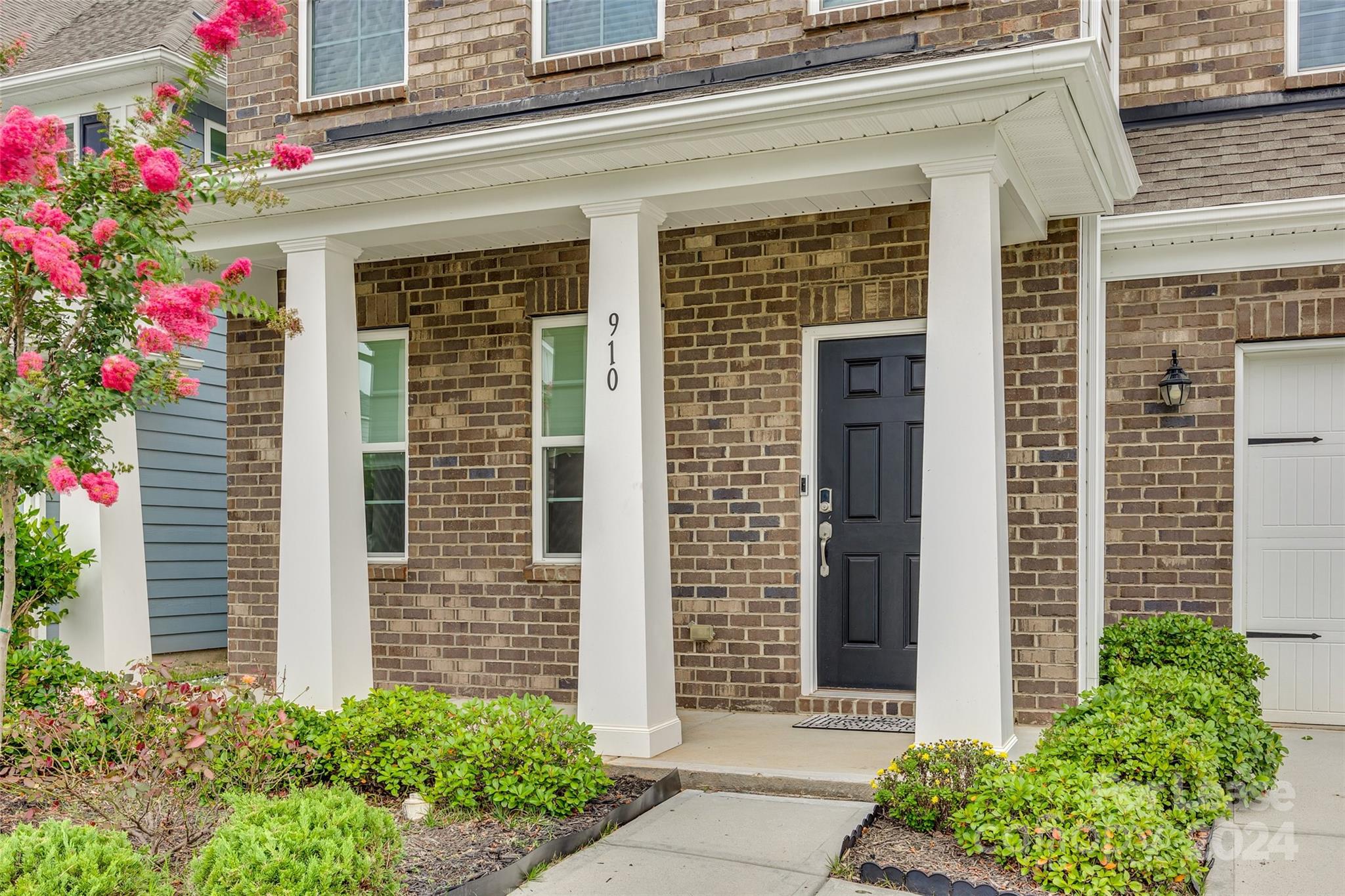 Oakland Pointe - Residential Lease