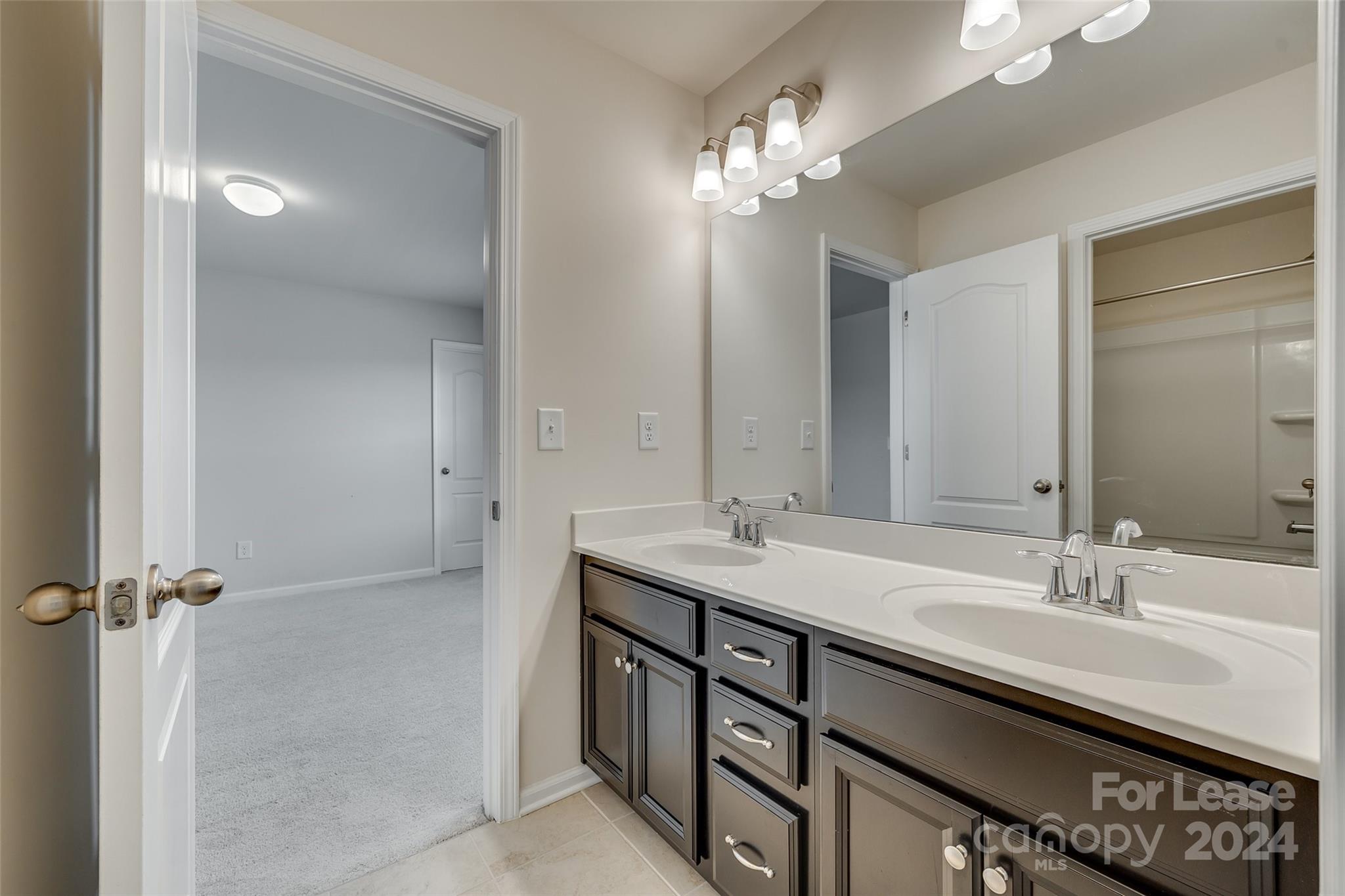 Oakland Pointe - Residential Lease