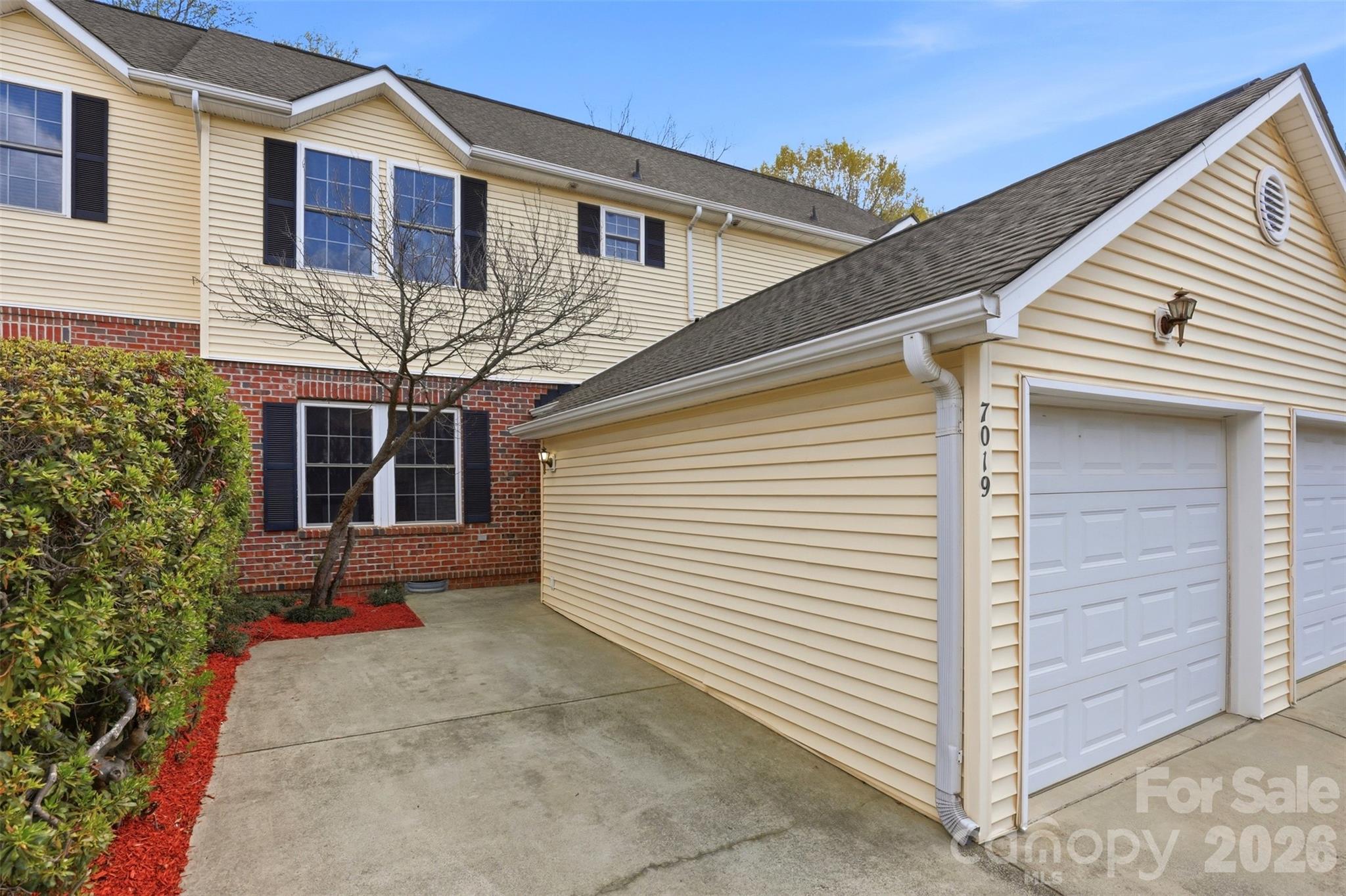 7019 Walnut Ridge Court