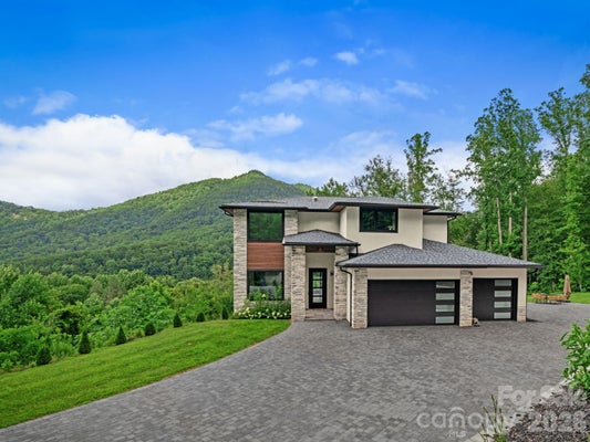 22 CHESTEN MOUNTAIN DR, ASHEVILLE, NC 28803 - Image 2e8cb86a79272b1a80ef514b59bfdc32/3059071067