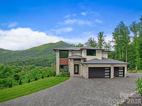 Photo of 22 Chesten Mountain Drive, Asheville, NC 28803 (MLS # 4429354)