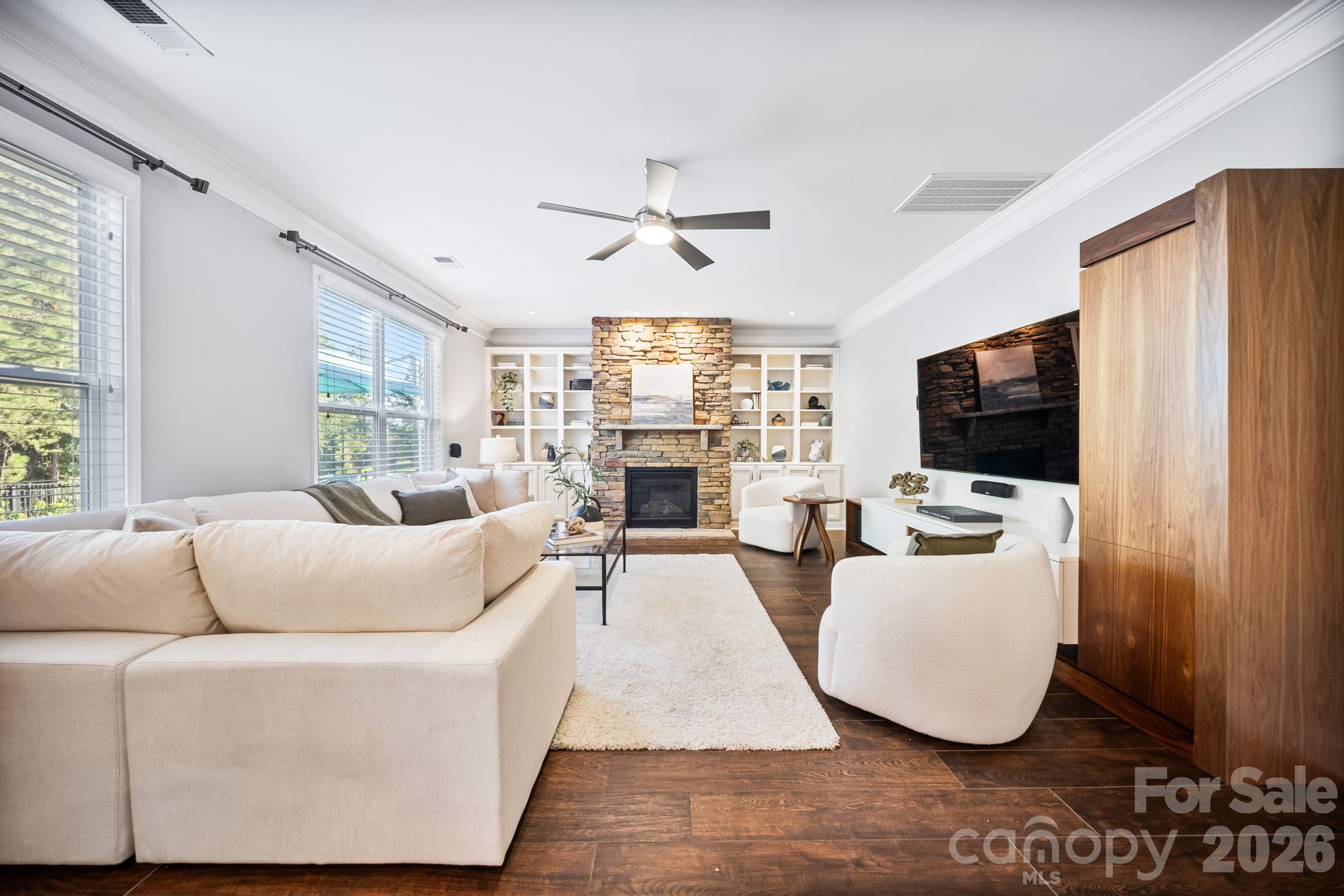 5401 Casper Drive